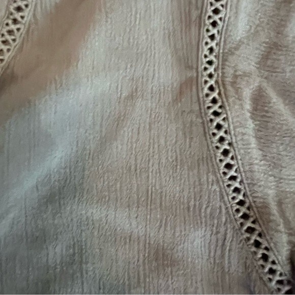 Buffalo David Bitton Olive green with embroidered lace detail top size medium - Picture 6 of 8